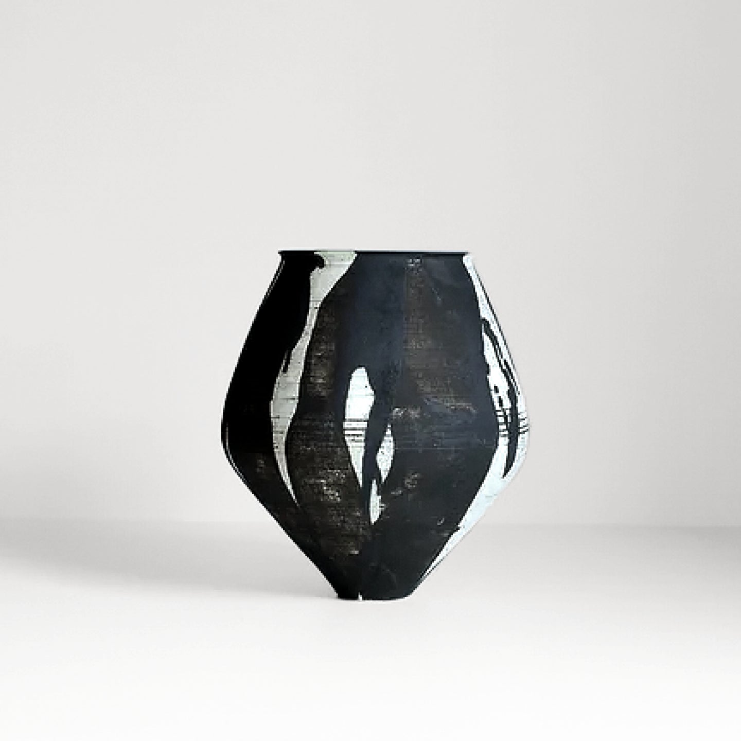 Kansai Noguchi Vase No. 37