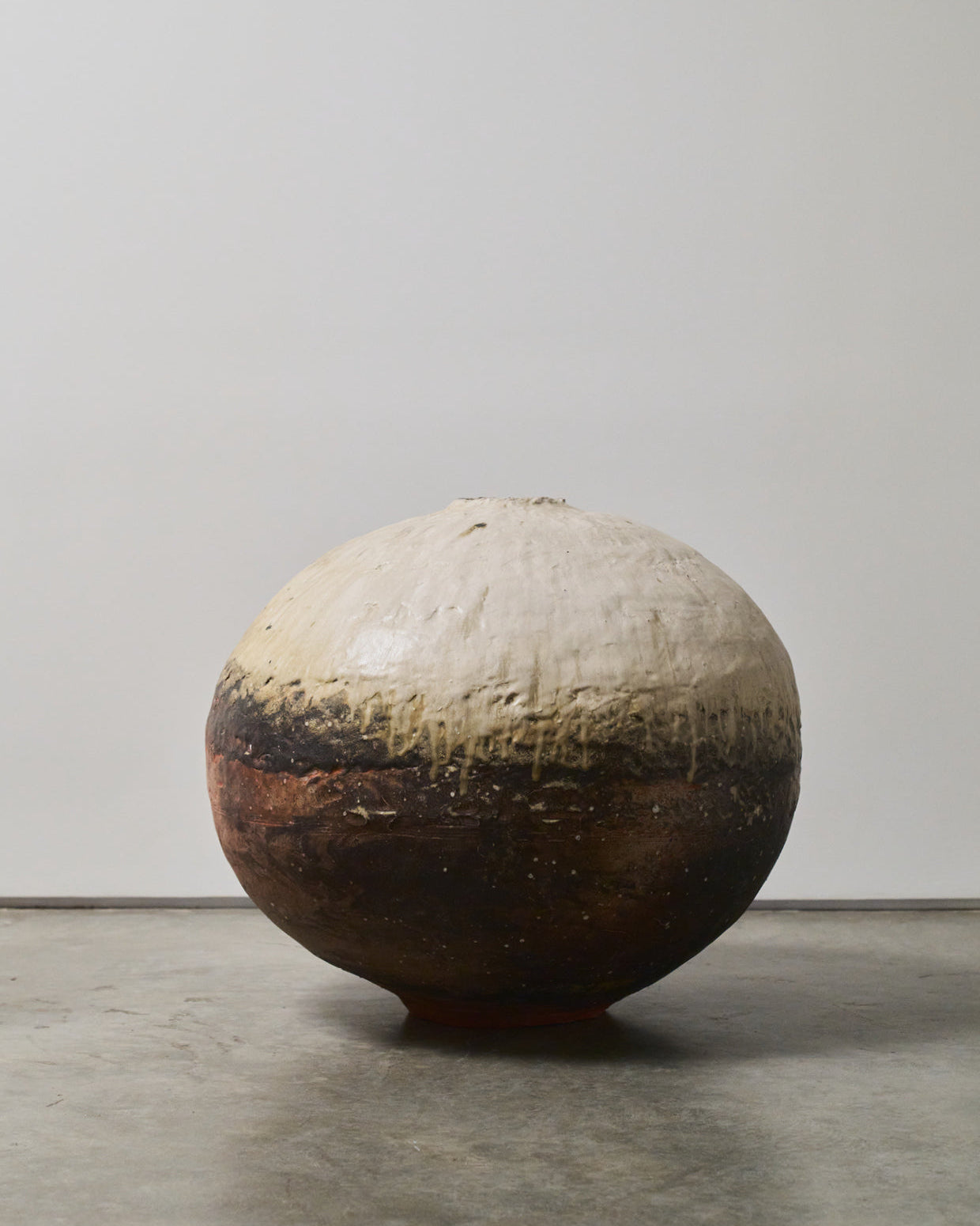 Casey Zablocki, Large Moon Jar, 2023 (CZEA01)