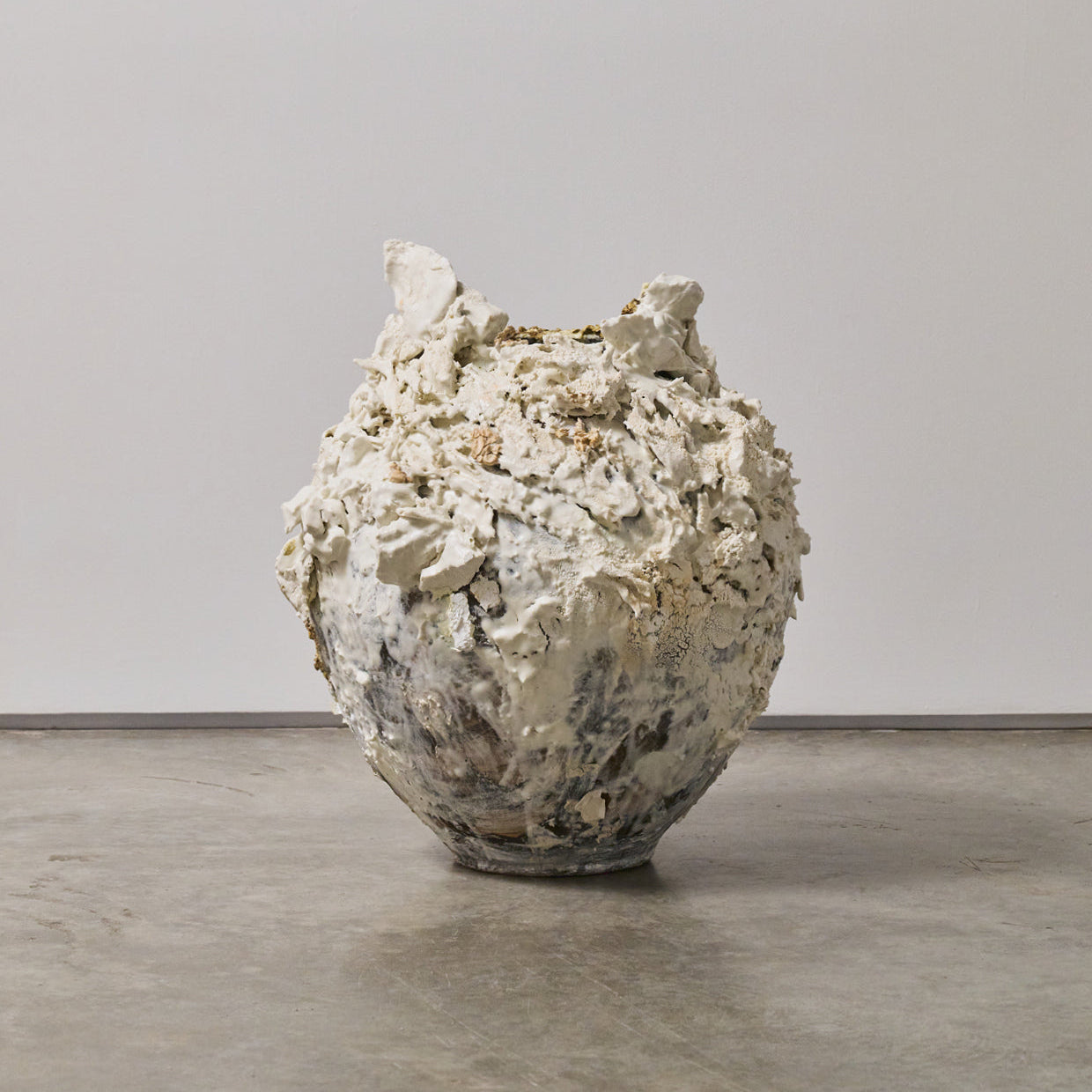 Akiko Hirai Medium Dormant Moon Jar (AH2404)