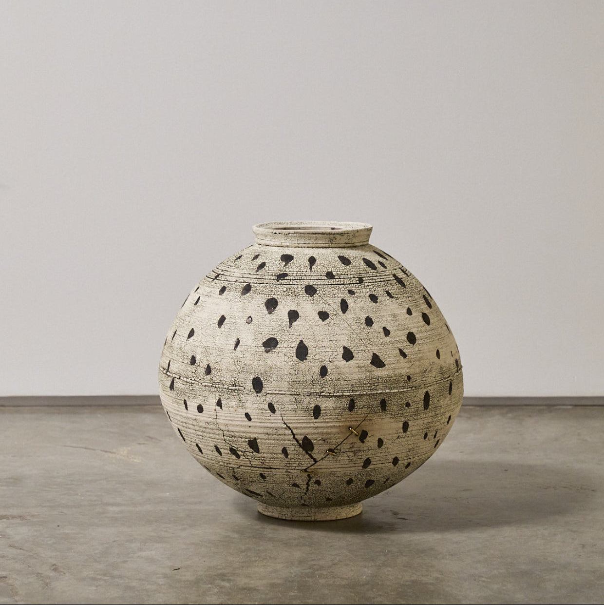 Kansai Noguchi, Moon Jar, 2025 (KN2502)