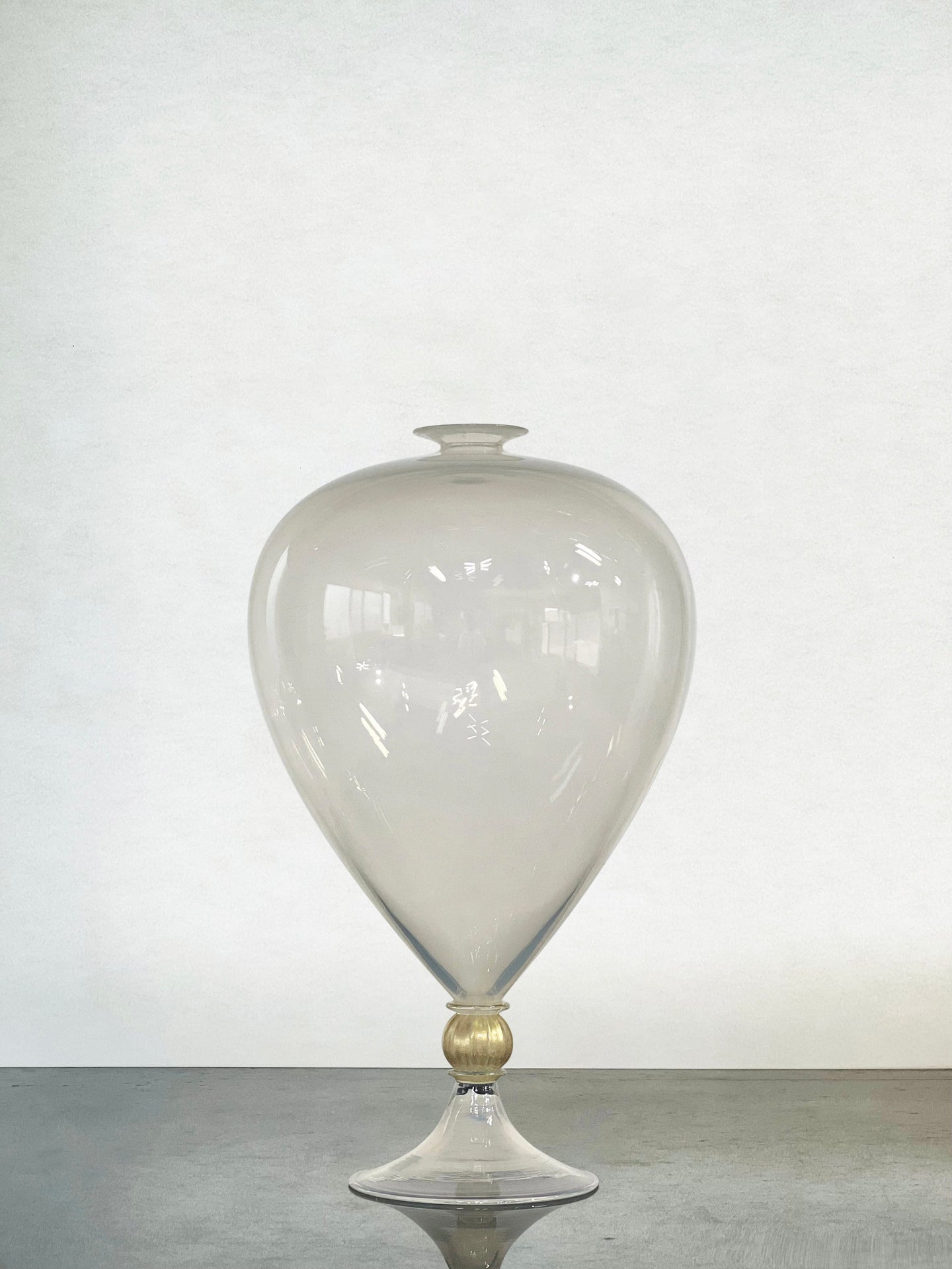 Hyunsung Cho Alabaster Balloon Vase 2023 (HCVV25)
