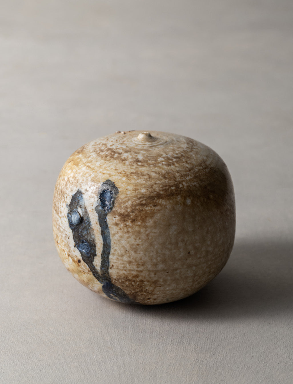 Toshiko Takaezu, Closed Form, Circa 1990 (TTFM01)