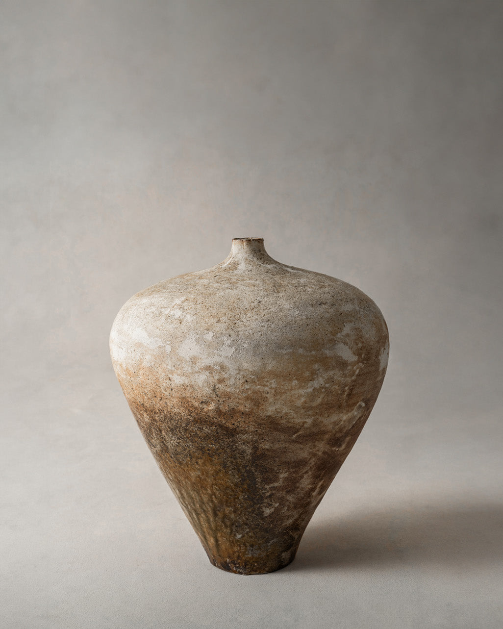 Yoshimitsu Ishihara, Rust Jar with Ash, 2021 (YI2404)