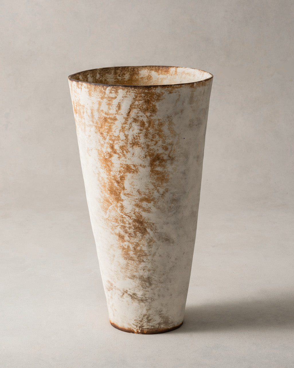 Yoshimitsu Ishihara, Rust Tall Vessel, 2022 (YI2417)