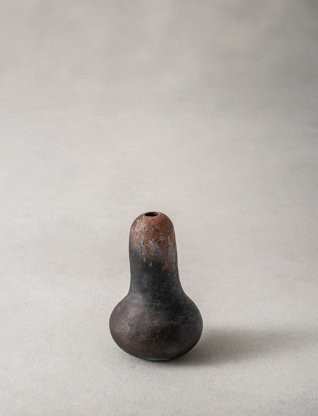 Yoshimitsu Ishihara, 'Mushroom' Carbonized Vessel, 2022 (YI2412)