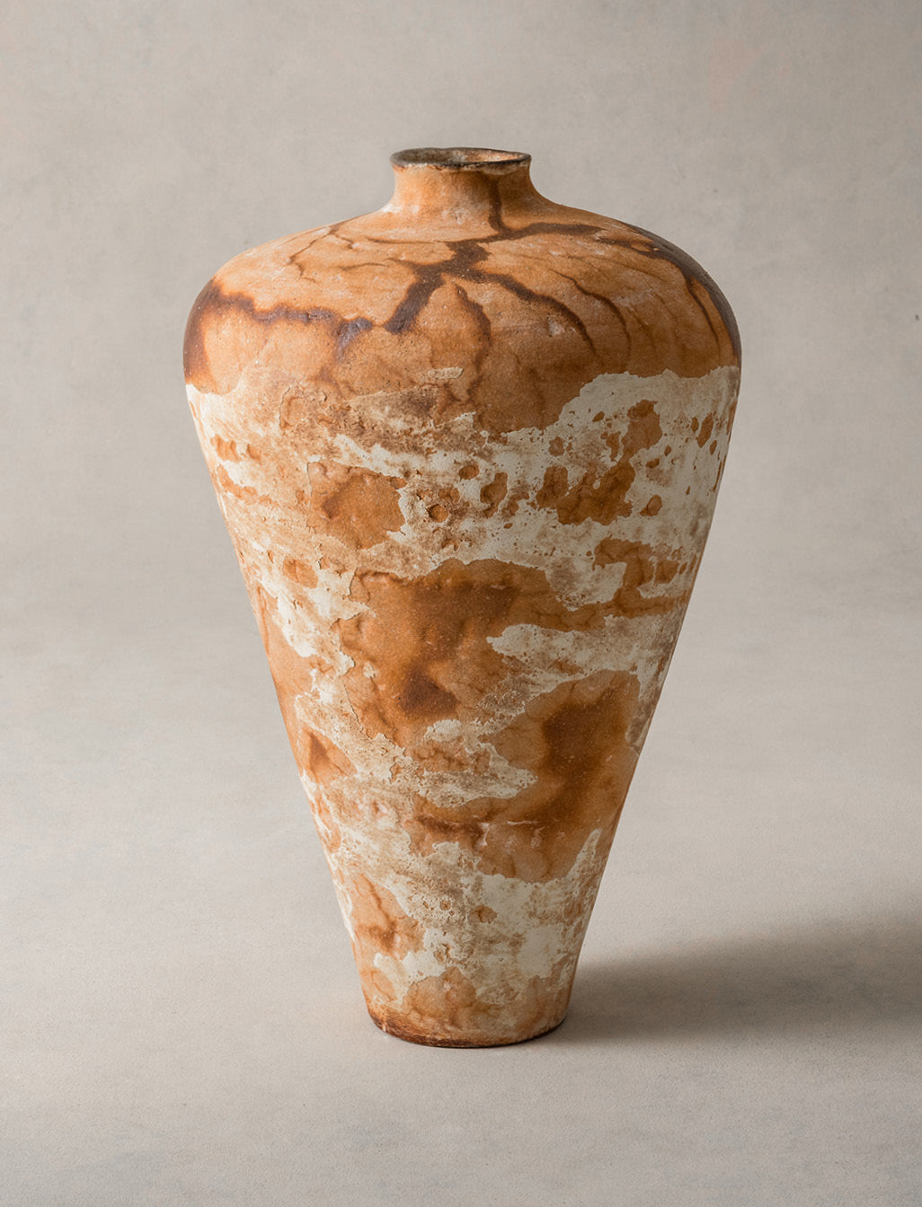 Yoshimitsu Ishihara, 'Hi-iro' Rust Tall Jar, 2022 (YI2415)