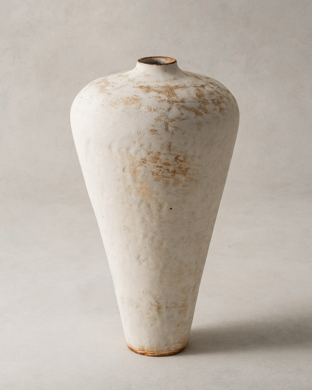 Yoshimitsu Ishihara, Rust Tall Jar, 2022 (YI2416)