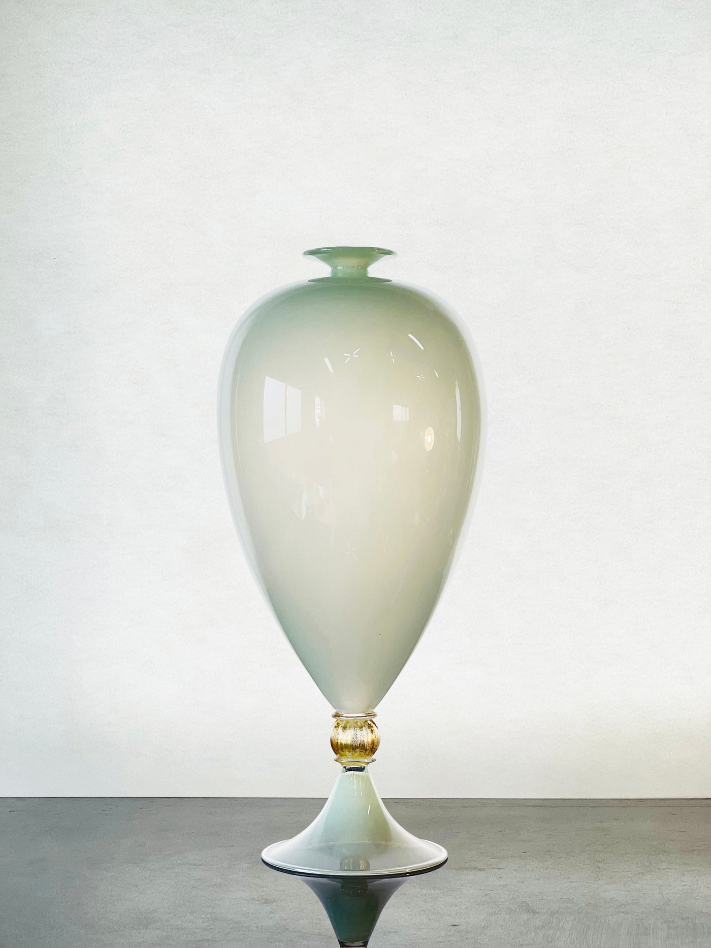Hyunsung Cho Mint Medium Vase 2023 (HCVV12)