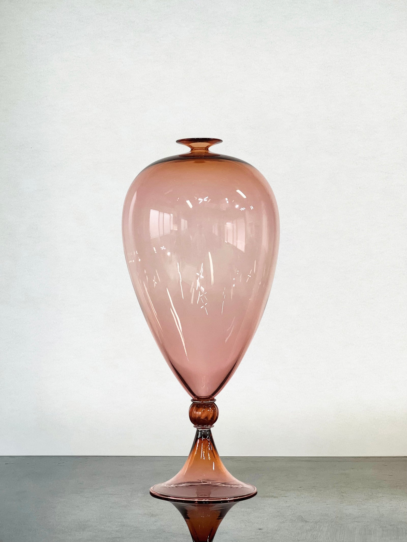 Hyunsung Cho Salmon Pink Medium Vase 2023 (HCVV19)