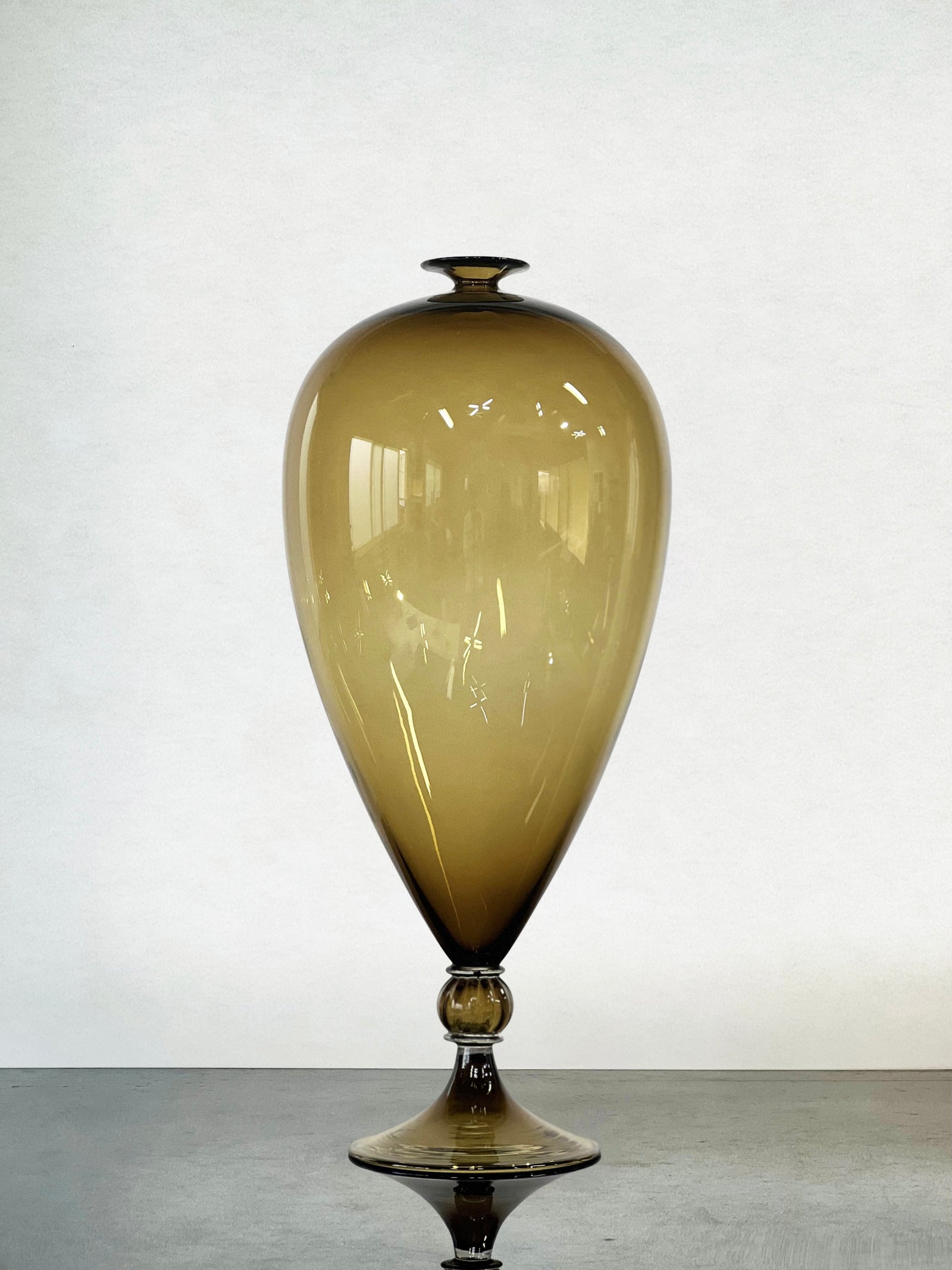 Hyunsung Cho Olive Green Medium Vase No.3, 2023 (HCVV20)