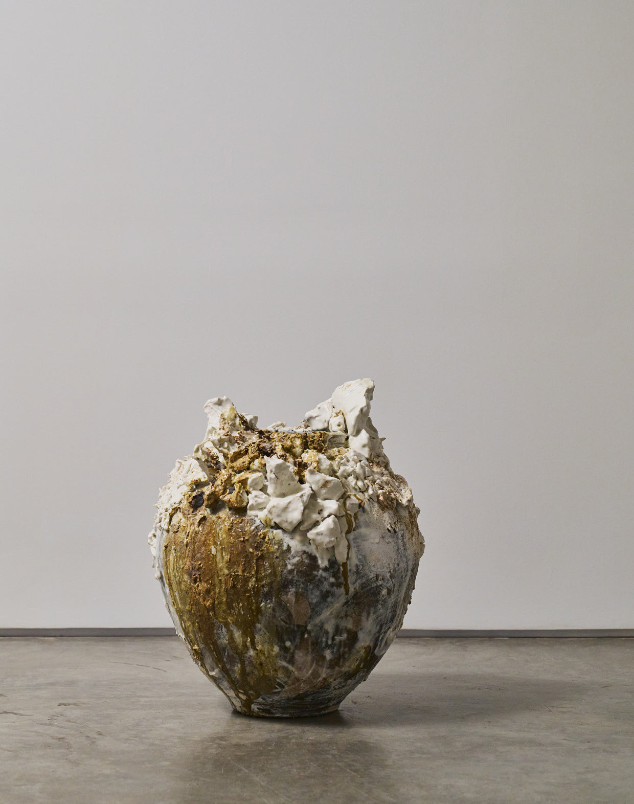 Akiko Hirai Medium Dormant Moon Jar (AH2404)