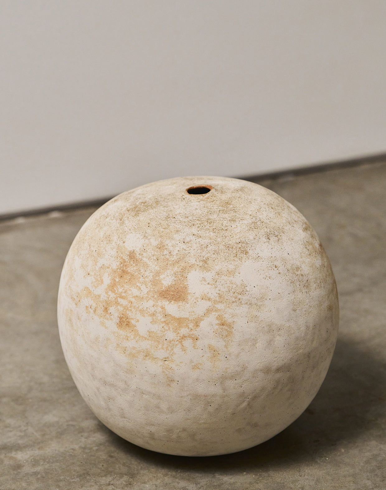 Yoshimitsu Ishihara, Rust Round Vessel, 2023 (YI2436)