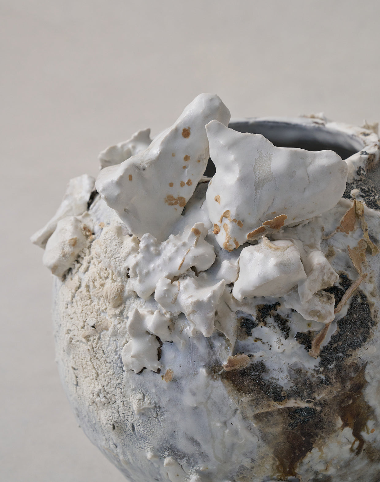 Akiko Hirai 'Small Moon Jar No.07, 2025' (AH2521) – Guild Gallery NY
