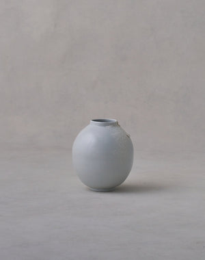 Akiko Hirai 'Mon-Shiro-Cho Butterfly Moon Jar No.01, 2025' (AH2566)