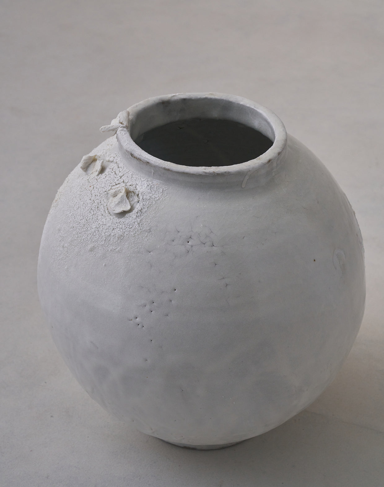 Akiko Hirai 'Mon-Shiro-Cho Butterfly Moon Jar No.03, 2025' (AH2568)