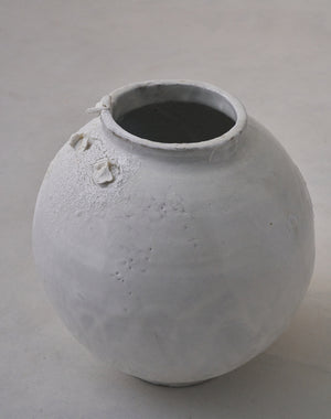 Akiko Hirai 'Mon-Shiro-Cho Butterfly Moon Jar No.03, 2025' (AH2568)