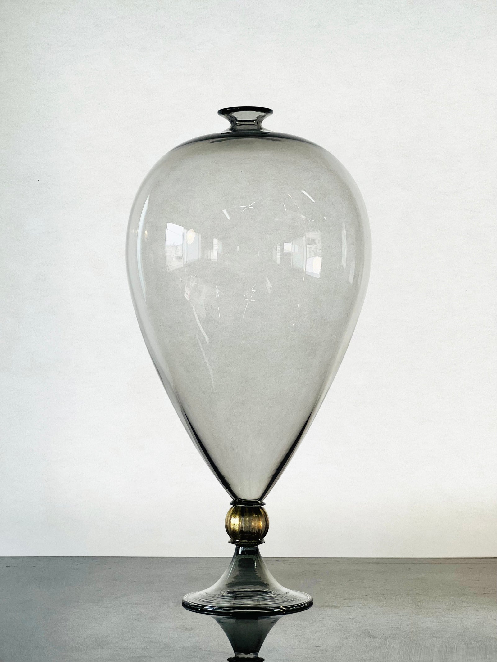 Hyunsung Cho Neutral Grey Medium Vase 2023 (HCVV04)
