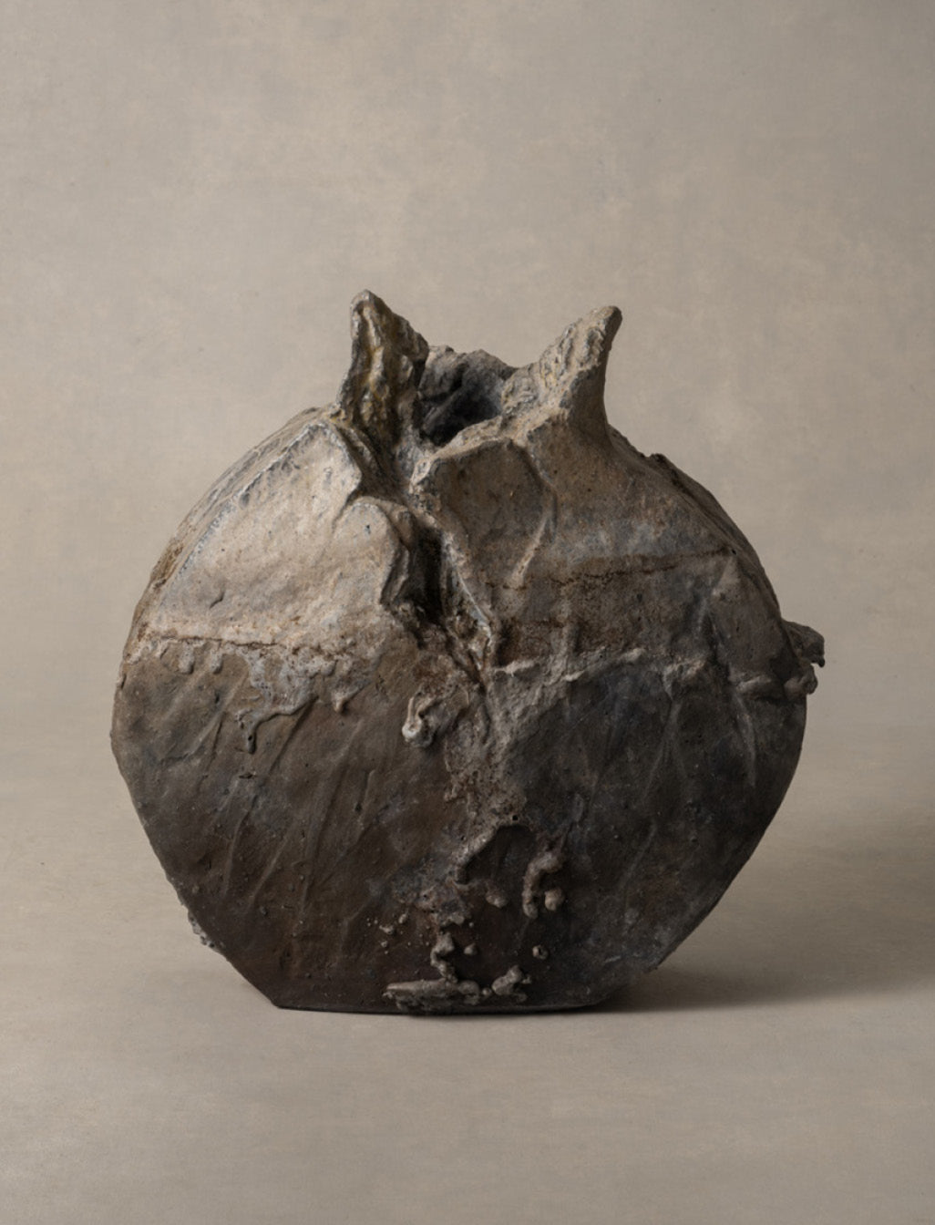 Casey Zablocki, Pocket Vase, 2023 (CZEA02)