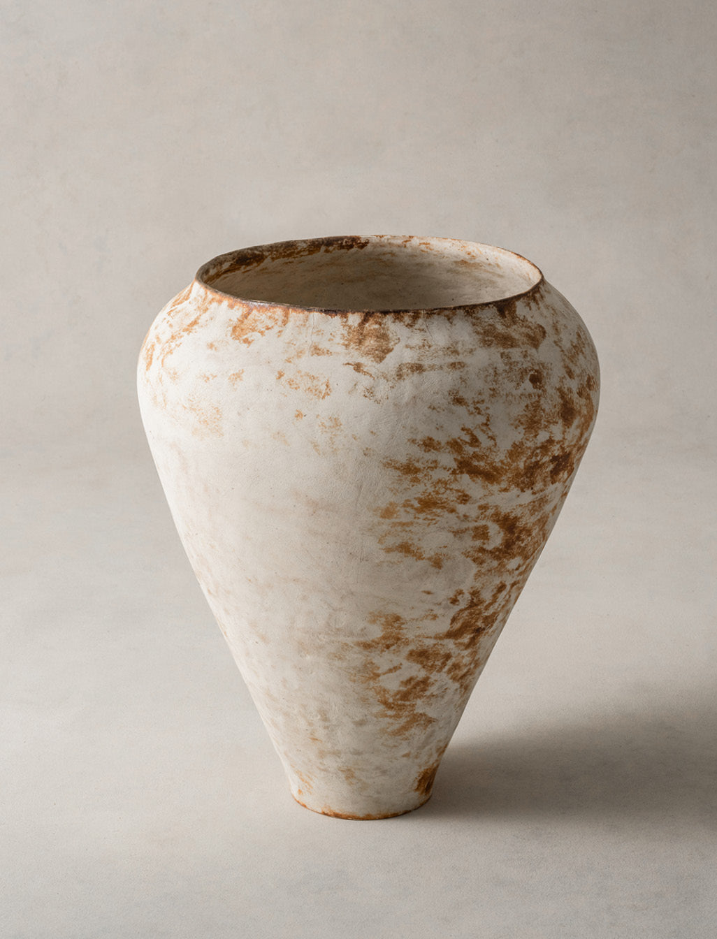 Yoshimitsu Ishihara, Rust Large Jar with Kintsugi, 2023 (YI2440)