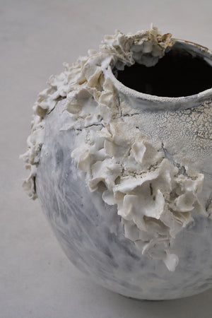 Akiko Hirai 'Mon-Shiro-Cho Butterfly Moon Jar No.04, 2025' (AH2570)