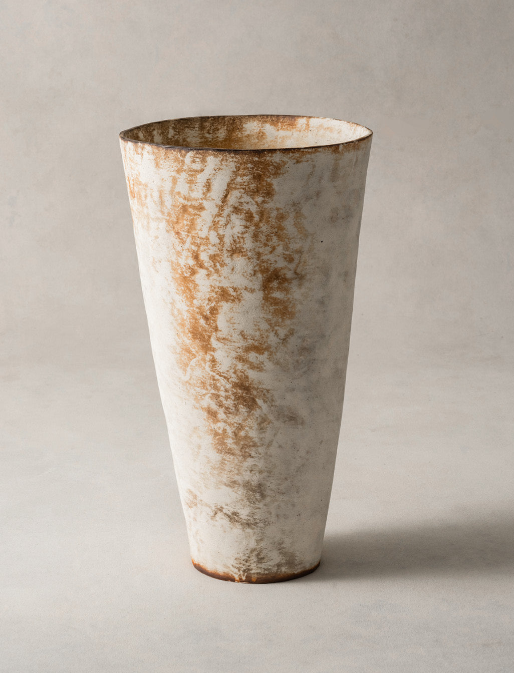 Yoshimitsu Ishihara, Rust Tall Vessel, 2022 (YI2417)