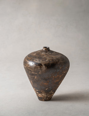 Yoshimitsu Ishihara, Black Rust Jar, 2023 (YI2443)