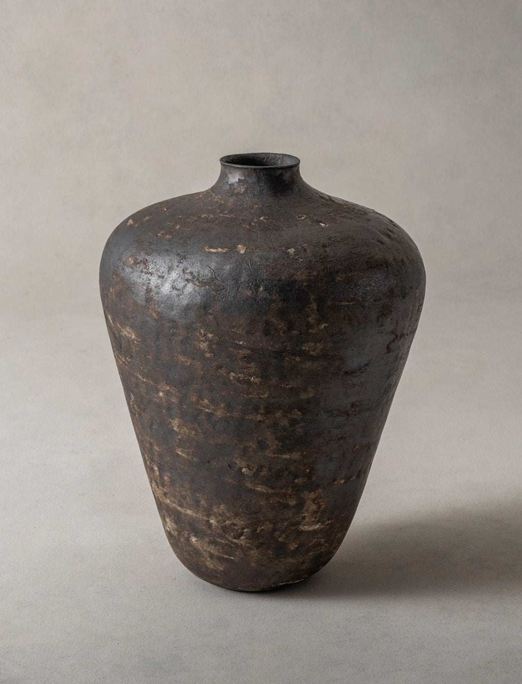 Yoshimitsu Ishihara, Black Rust Large Jar, 2023 (YI2441)